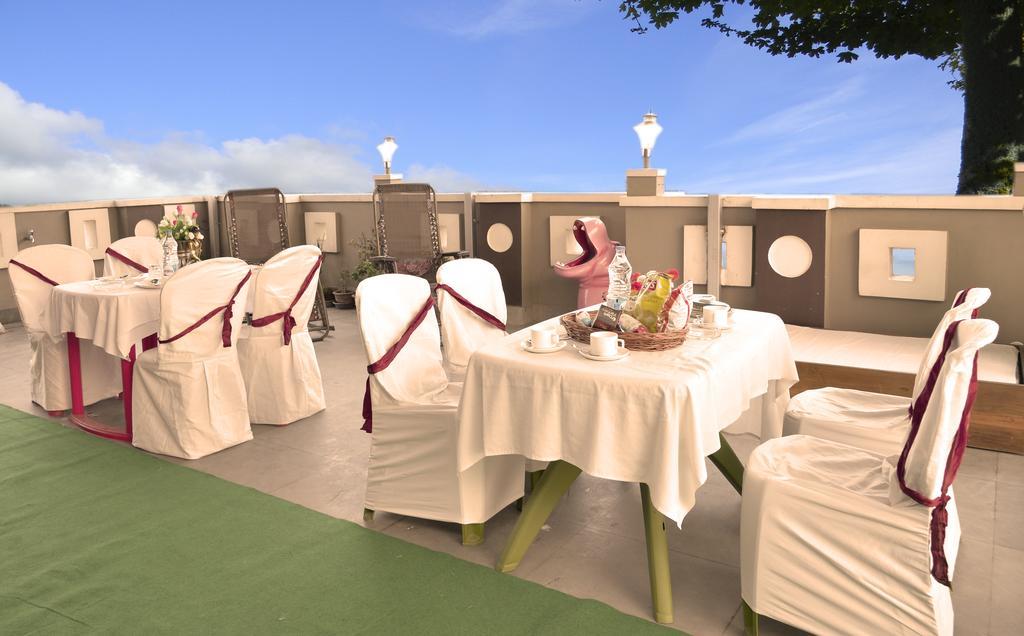 Ghosh Villa Guest House Колката Екстериор снимка