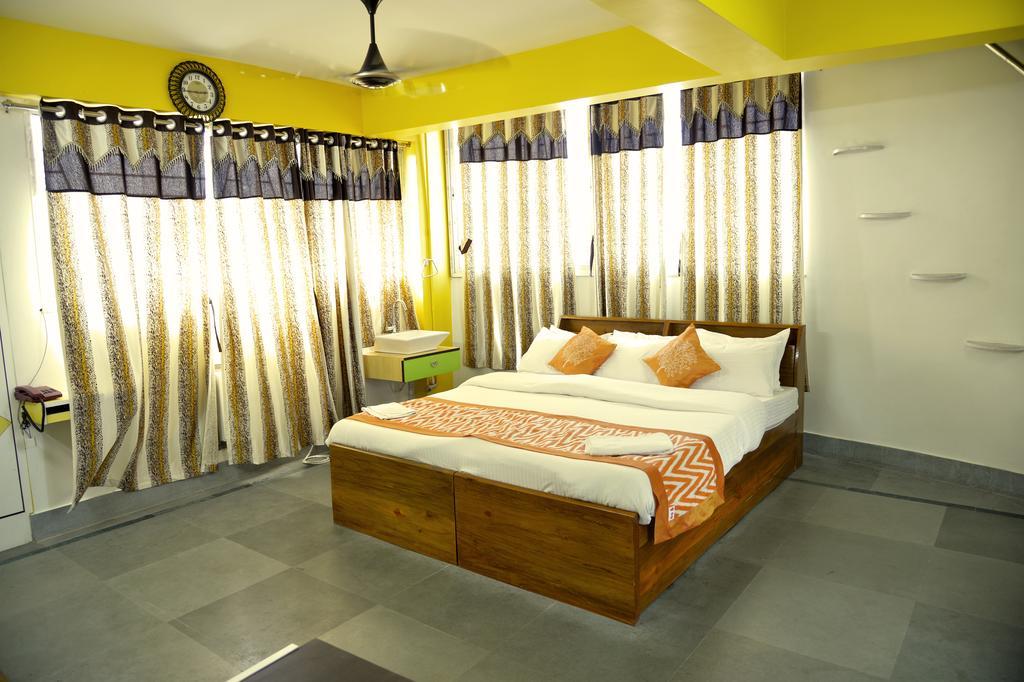 Ghosh Villa Guest House Колката Екстериор снимка