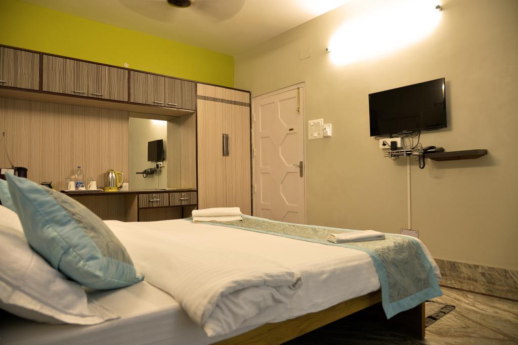 Ghosh Villa Guest House Колката Екстериор снимка