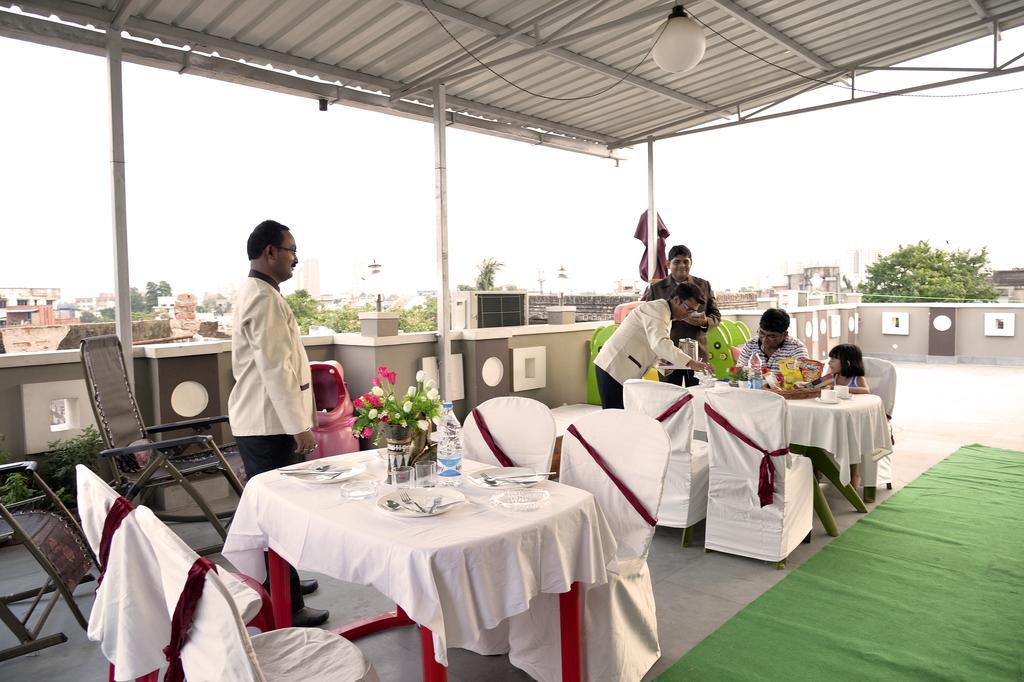 Ghosh Villa Guest House Колката Екстериор снимка