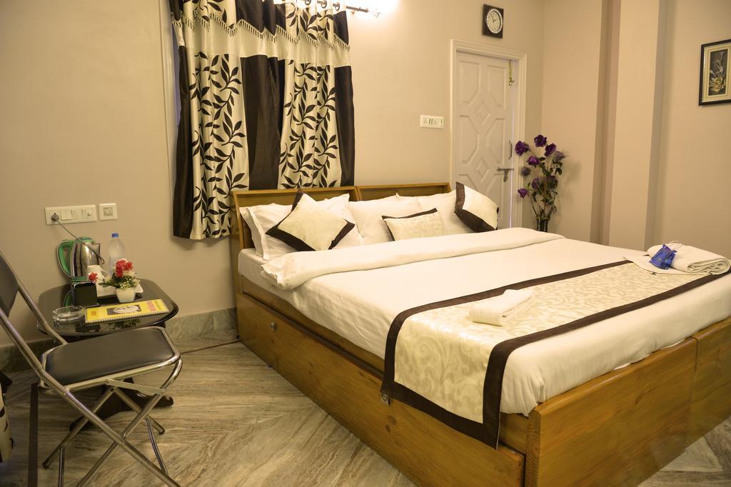 Ghosh Villa Guest House Колката Екстериор снимка
